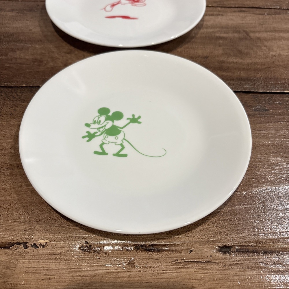 4 Corelle Disney MICKEY‎ MOUSE 6 3/4" Appetizer Dessert BREAD PLATES - Picture 2 of 6
